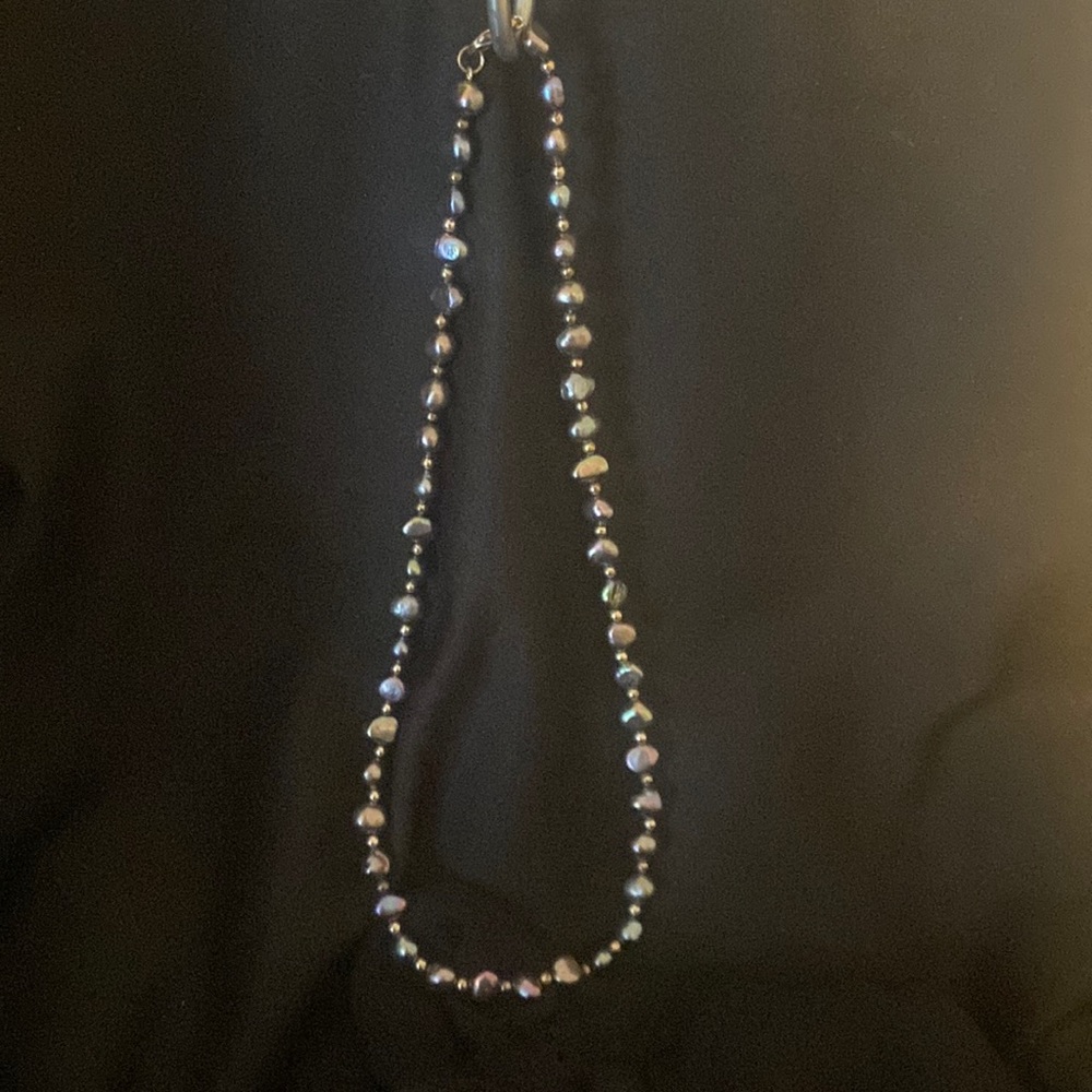 Metal metallic colored stone necklace